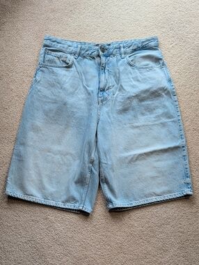 Pull & Bear Bermuda Jeans